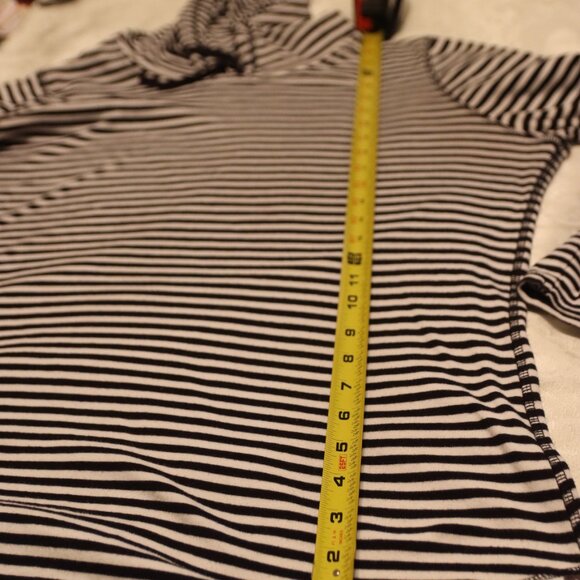 Eddie Bauer Black and White Stripped hoodie Size 2XL - Picture 6 of 13